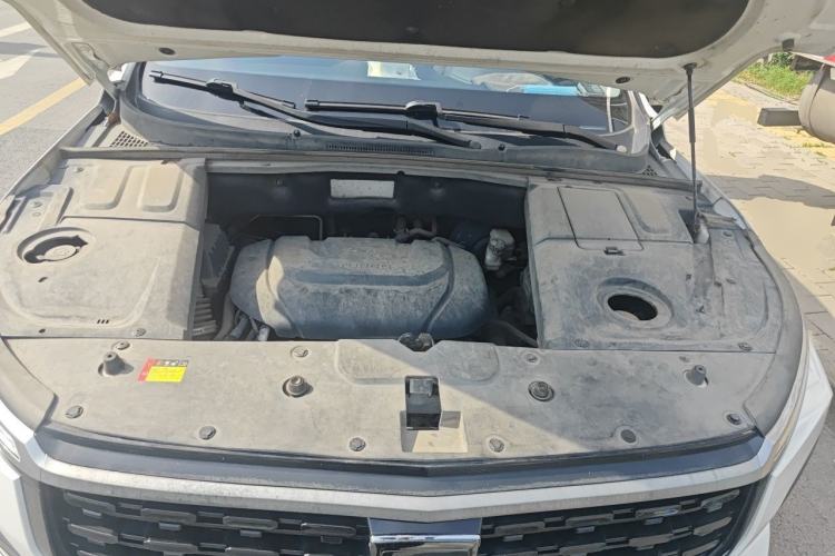 Used Baojun 530 2020 1.5T CVT Prestige Connected Version 7 Seats Engine Bay