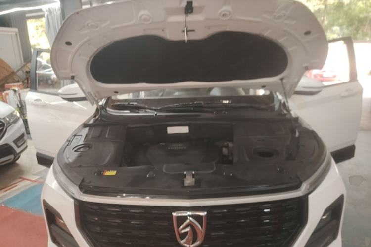 Used Baojun 530 2020 1.5T CVT Luxury Connected Version 6 Seats Engine Bay