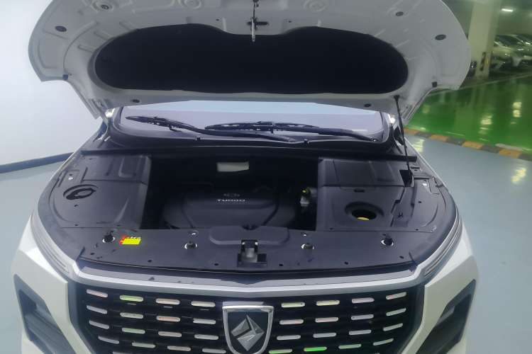 Used Baojun 530 2020 1.5T CVT Prestige Connected Version 5 Seats Engine Bay