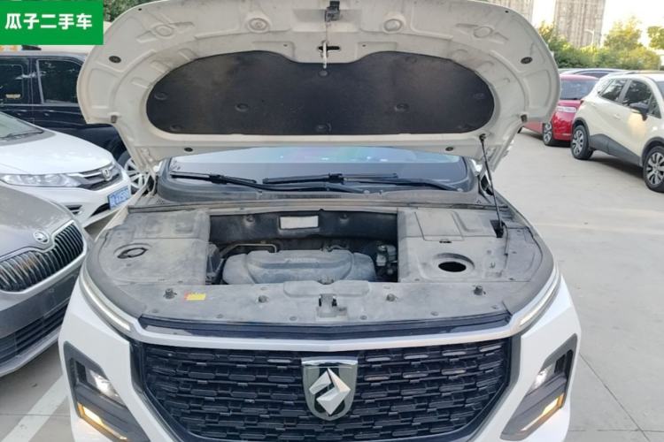 Used Baojun 530 2020 1.5T CVT Prestige Connected Version 7 Seats Engine Bay