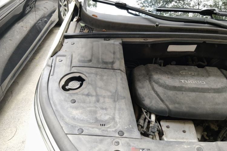 Used Baojun 530 2020 1.5T Manual Comfort Version 7 Seats Engine Bay Right