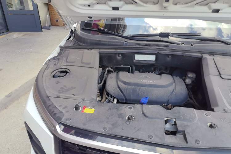 Used Baojun 530 2020 1.5T Manual Comfort Version 5 Seats Engine Bay Right