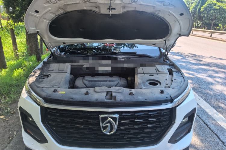 Used Baojun 530 2020 1.5T Manual Luxury Version 7 Seats Engine Bay