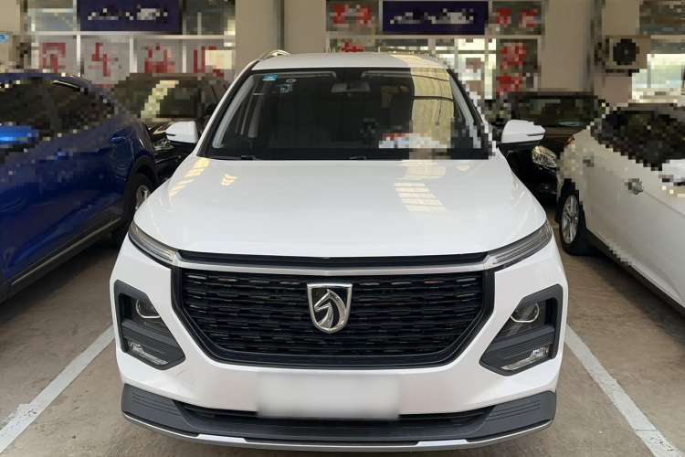 Used Baojun 530 2020 1.5T Manual Comfort Version 7 Seats Exterior 1