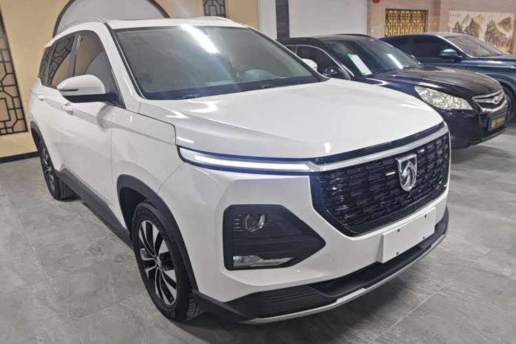 Used Baojun 530 2020 1.5T CVT Prestige Connected Version 7 Seats Exterior 1