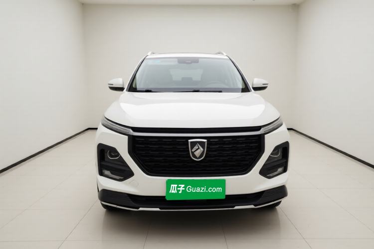 Used Baojun 530 2020 1.5T Manual Comfort Version 7 Seats Exterior 1