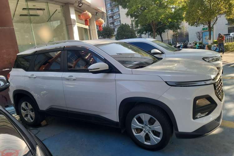 Used Baojun 530 2020 1.5T Manual Comfort Version 7 Seats Exterior 2