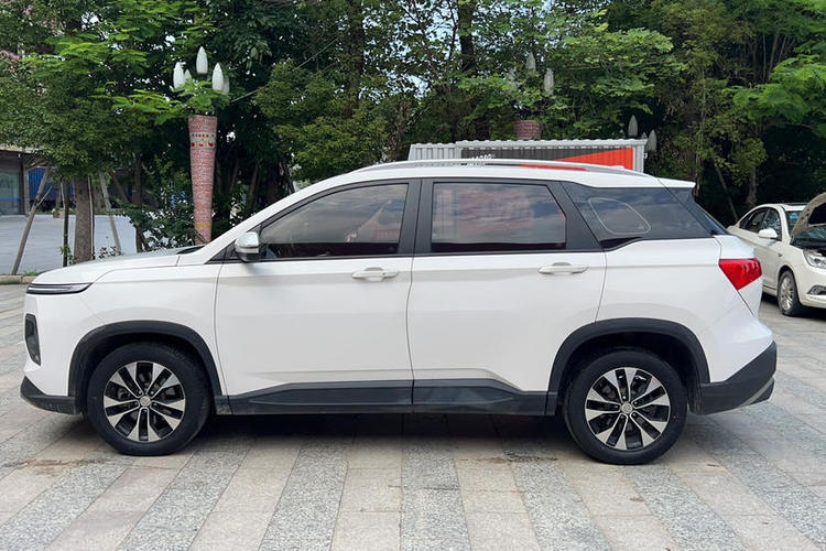 Used Baojun 530 2020 1.5T CVT Prestige Connected Version 7 Seats Exterior 3