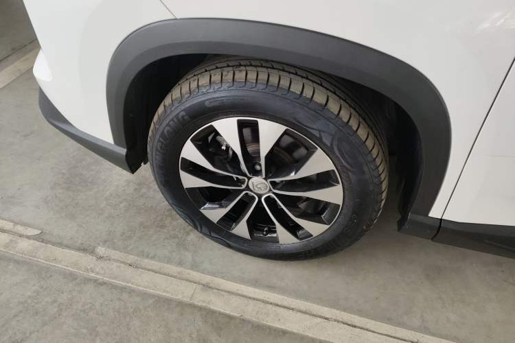 Used Baojun 530 2020 1.5T CVT Prestige Connected Version 7 Seats Exterior 4