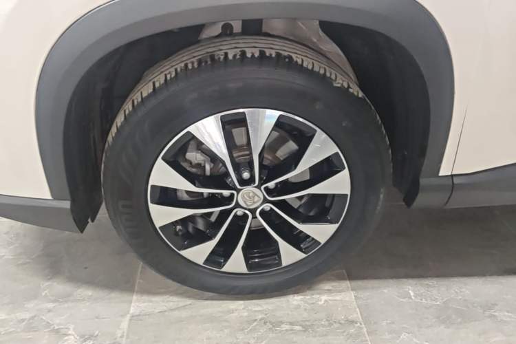 Used Baojun 530 2020 1.5T CVT Prestige Connected Version 7 Seats Exterior 4