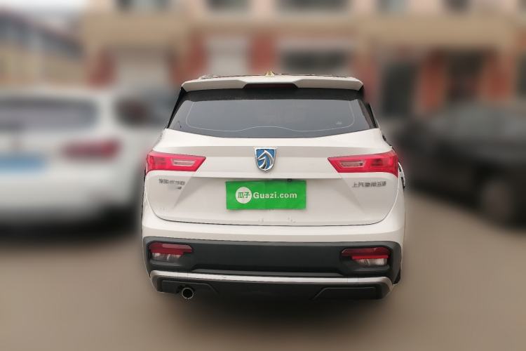 Used Baojun 530 2020 1.5T Manual Comfort Version 6 Seats Exterior 4