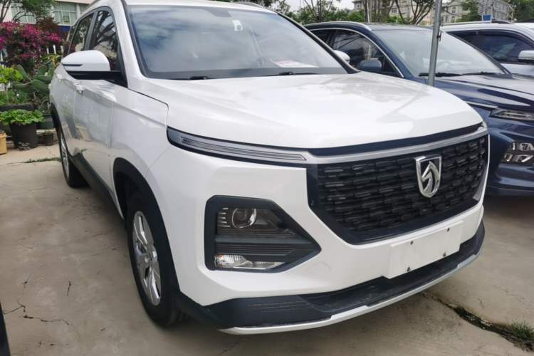 Used Baojun 530 2020 1.5T Manual Luxury Version 7 Seats Front Right 45 Deg