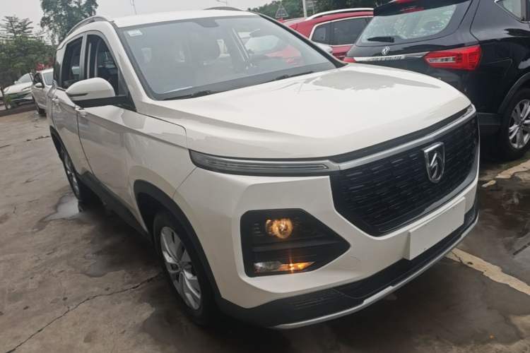 Used Baojun 530 2020 1.5T Manual Luxury Version 7 Seats Front Right 45 Deg