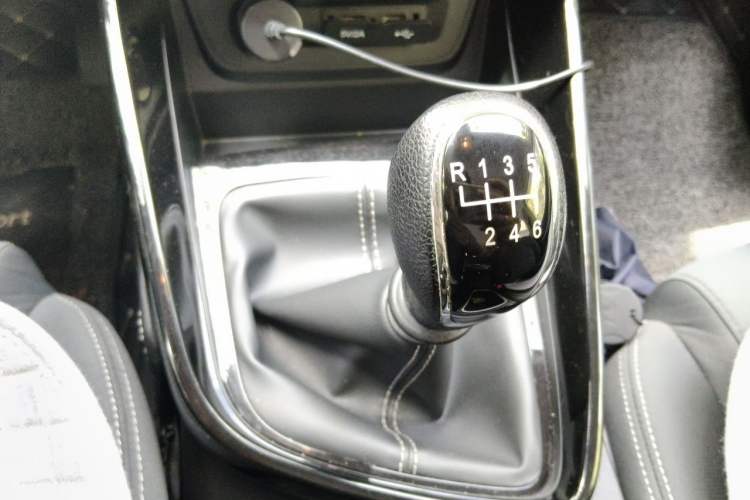 Used Baojun 530 2020 1.5T Manual Comfort Version 7 Seats Gear Lever