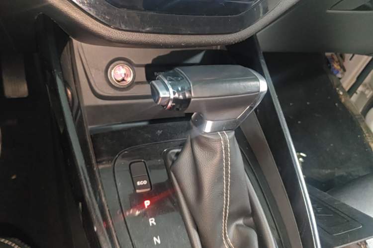 Used Baojun 530 2020 1.5T CVT Prestige Connected Version 7 Seats Gear Lever