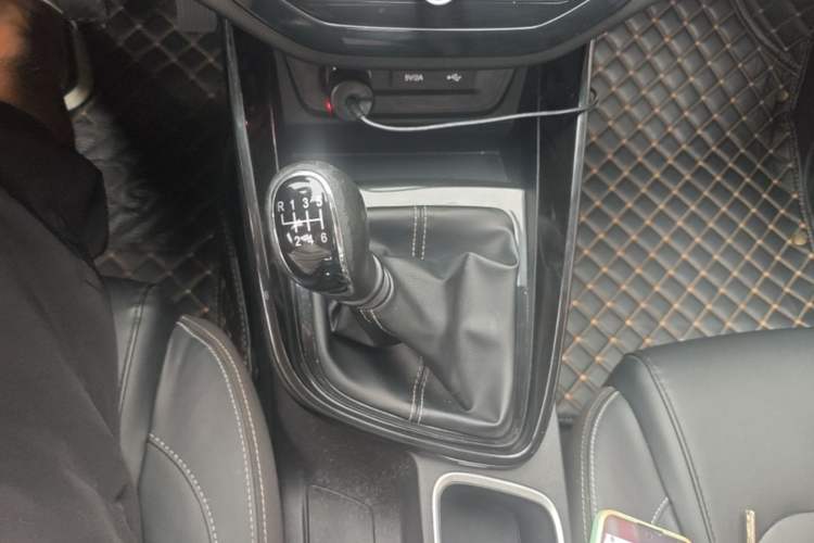 Used Baojun 530 2020 1.5T Manual Luxury Version 7 Seats Gear Lever