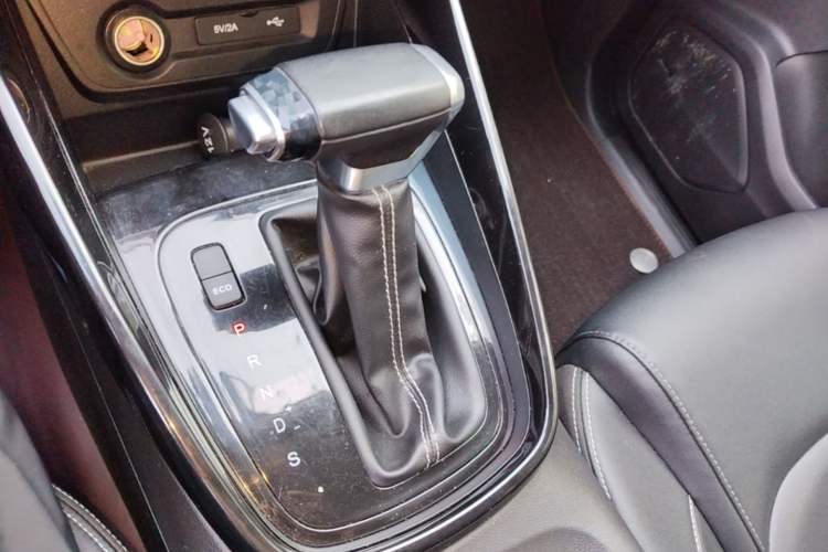 Used Baojun 530 2020 1.5T CVT Prestige Connected Version 7 Seats Gear Lever