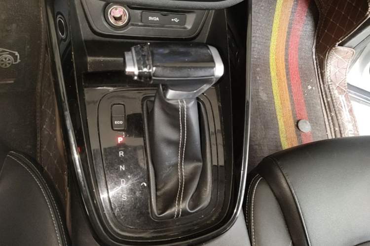 Used Baojun 530 2020 1.5T CVT Prestige Connected Version 6 Seats Gear Lever
