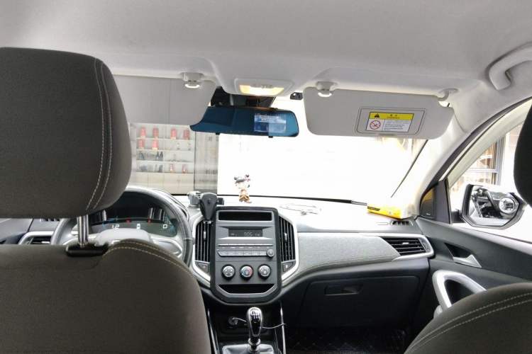 Used Baojun 530 2020 1.5T Manual Comfort Version 7 Seats Headliner