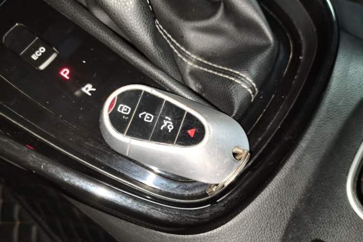 Used Baojun 530 2020 1.5T CVT Prestige Connected Version 6 Seats Interior 1