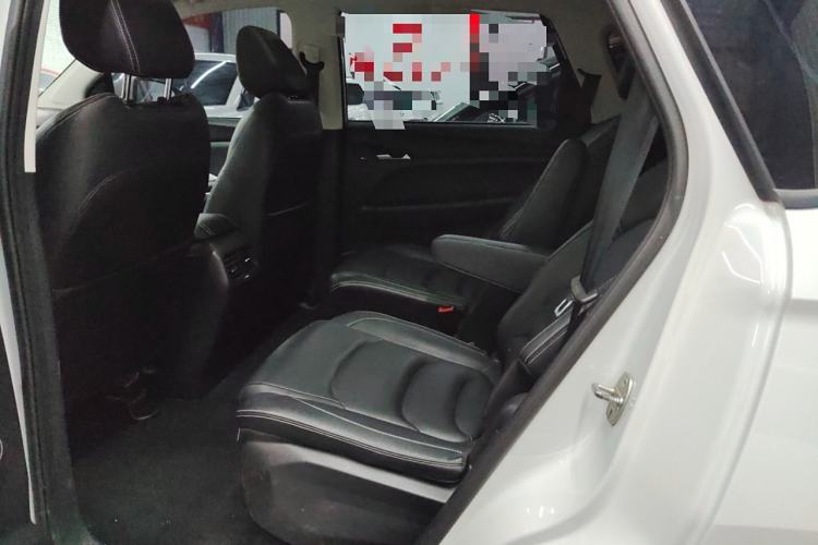 Used Baojun 530 2020 1.5T CVT Prestige Connected Version 6 Seats Interior 1