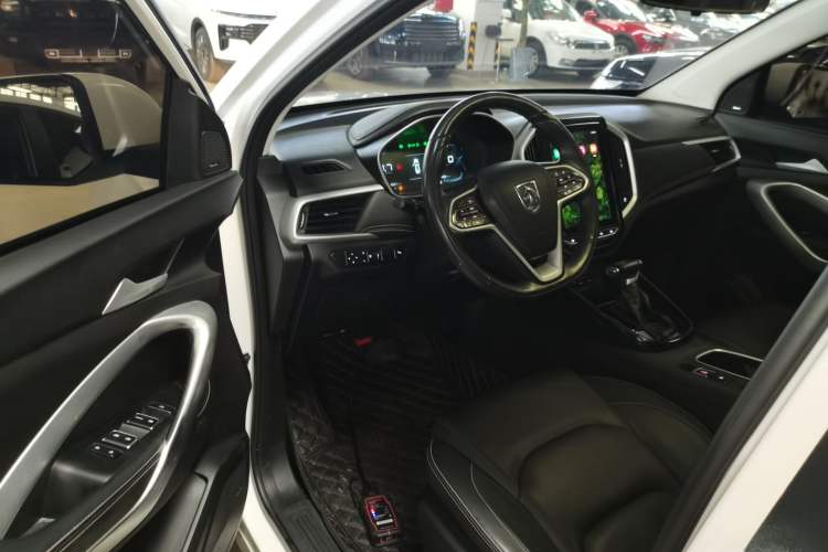 Used Baojun 530 2020 1.5T CVT Prestige Connected Version 6 Seats Interior 3