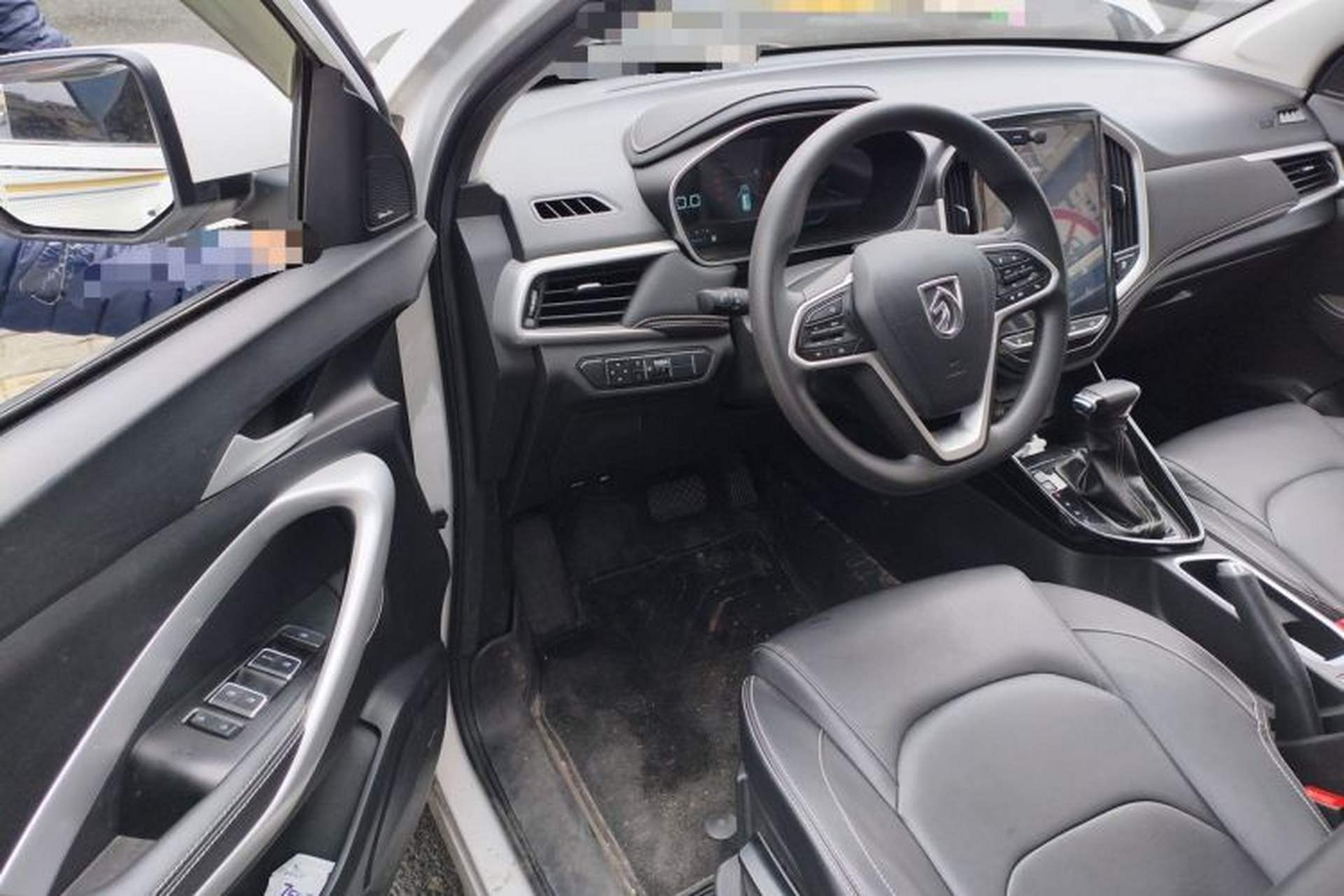 Used Baojun 530 2020 1.5T CVT Luxury Connected Version 5 Seats Interior 3