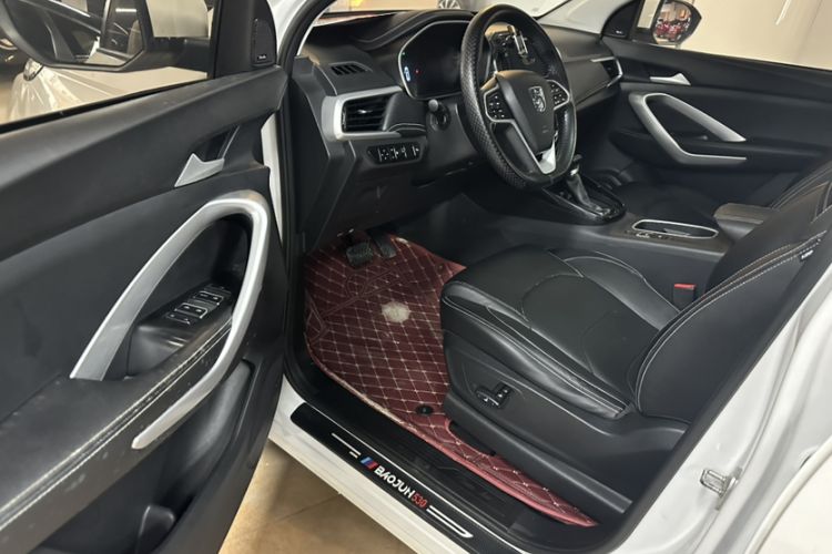 Used Baojun 530 2020 1.5T CVT Prestige Connected Version 5 Seats Interior 3