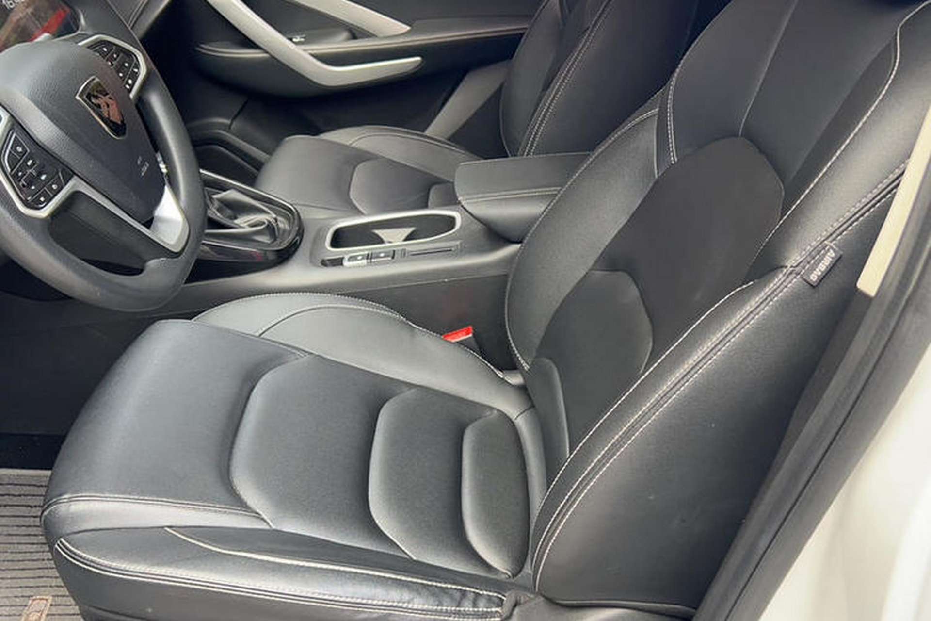 Used Baojun 530 2020 1.5T CVT Prestige Connected Version 7 Seats Interior 6