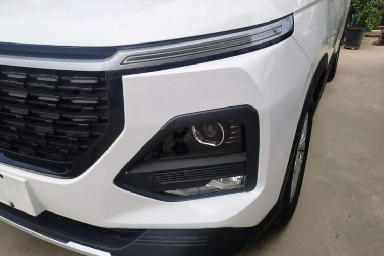 Used Baojun 530 2020 1.5T Manual Luxury Version 7 Seats Left Front Headlight