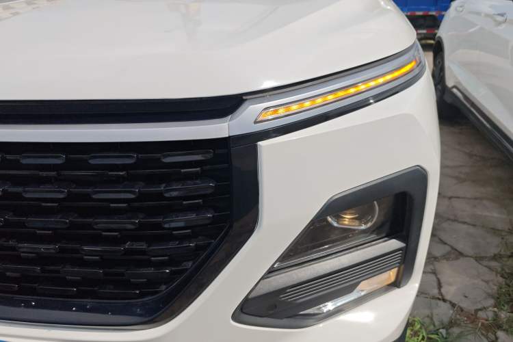 Used Baojun 530 2020 1.5T CVT Prestige Connected Version 5 Seats Left Front Headlight