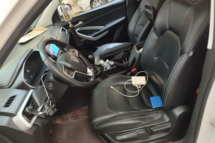 Used Baojun 530 2020 1.5T Manual Luxury Version 6 Seats Left Front Seat