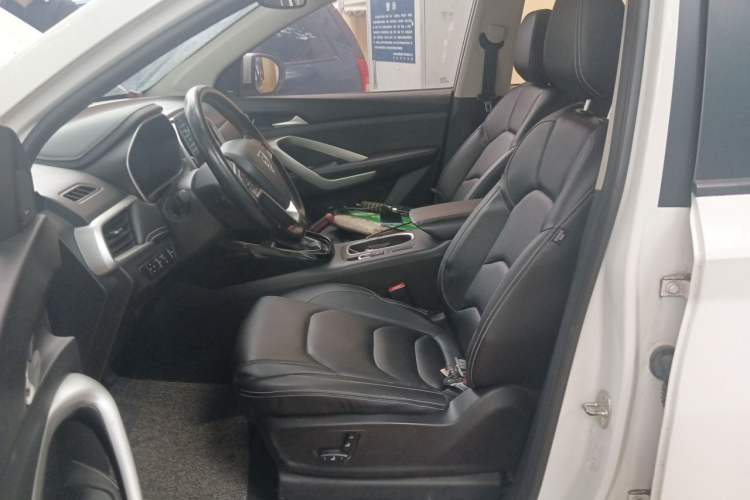 Used Baojun 530 2020 1.5T CVT Prestige Connected Version 6 Seats Left Front Seat