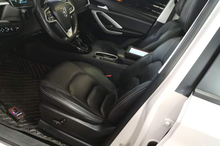 Used Baojun 530 2020 1.5T CVT Prestige Connected Version 6 Seats Left Front Seat