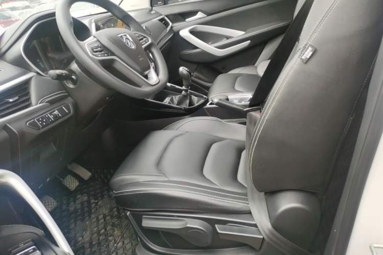 Used Baojun 530 2020 1.5T Manual Luxury Version 7 Seats Left Front Seat