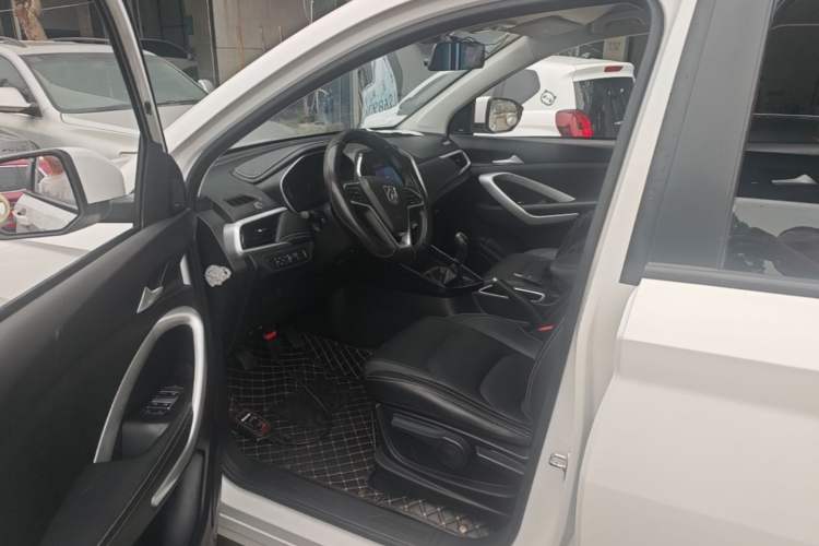 Used Baojun 530 2020 1.5T Manual Luxury Version 7 Seats Left Front Seat