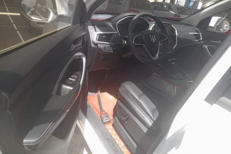Used Baojun 530 2020 1.5T CVT Prestige Connected Version 7 Seats Left Front Seat