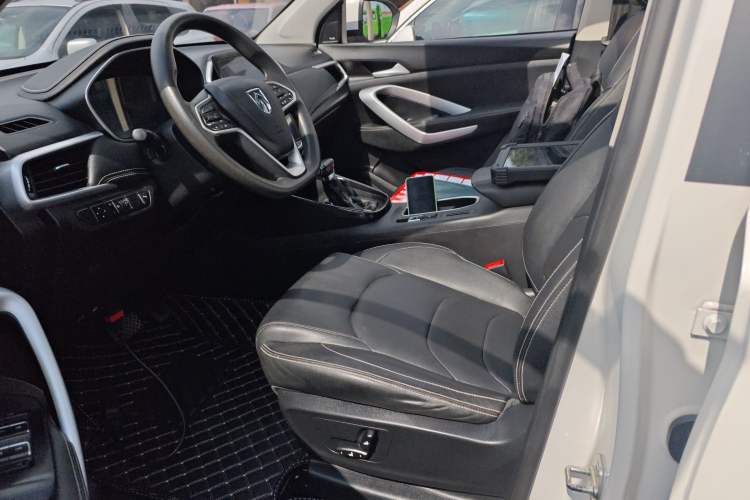 Used Baojun 530 2020 1.5T CVT Prestige Connected Version 5 Seats Left Front Seat