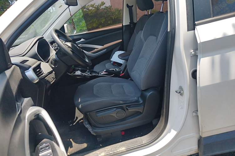 Used Baojun 530 2020 1.5T Manual Comfort Version 6 Seats Left Front Seat