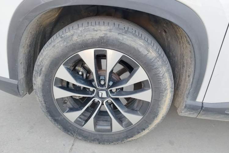 Used Baojun 530 2020 1.5T CVT Prestige Connected Version 7 Seats Left Front Wheel Hub