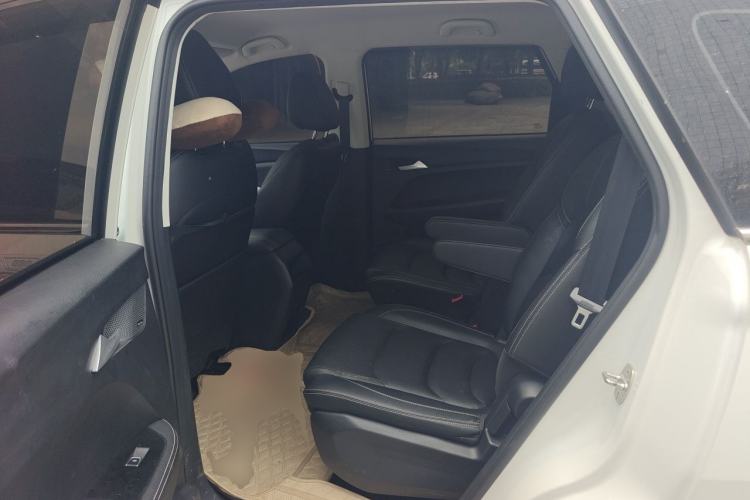 Used Baojun 530 2020 1.5T Manual Luxury Version 6 Seats Left Rear Seat