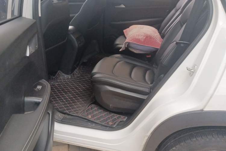 Used Baojun 530 2020 1.5T CVT Prestige Connected Version 6 Seats Left Rear Seat