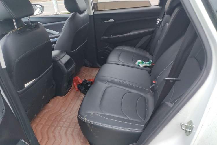 Used Baojun 530 2020 1.5T Manual Luxury Version 5 Seats Left Rear Seat