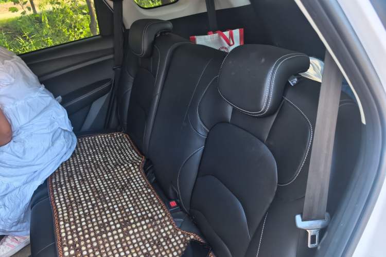 Used Baojun 530 2020 1.5T Manual Luxury Version 7 Seats Left Rear Seat