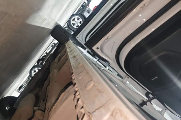 Used Baojun 530 2020 1.5T CVT Prestige Connected Version 7 Seats Left Side Sill