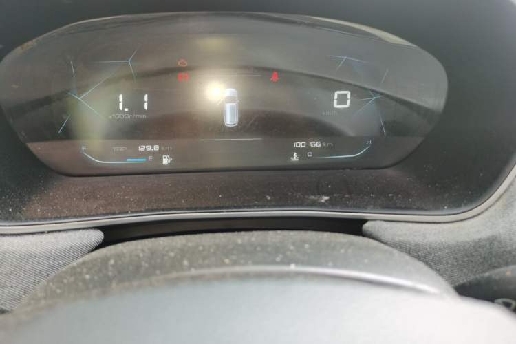 Used Baojun 530 2020 1.5T Manual Comfort Version 6 Seats Odometer Close Up