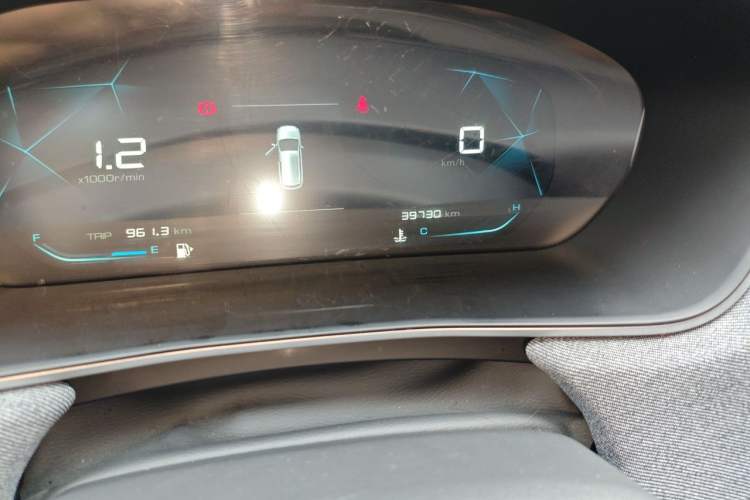 Used Baojun 530 2020 1.5T Manual Comfort Version 5 Seats Odometer Close Up