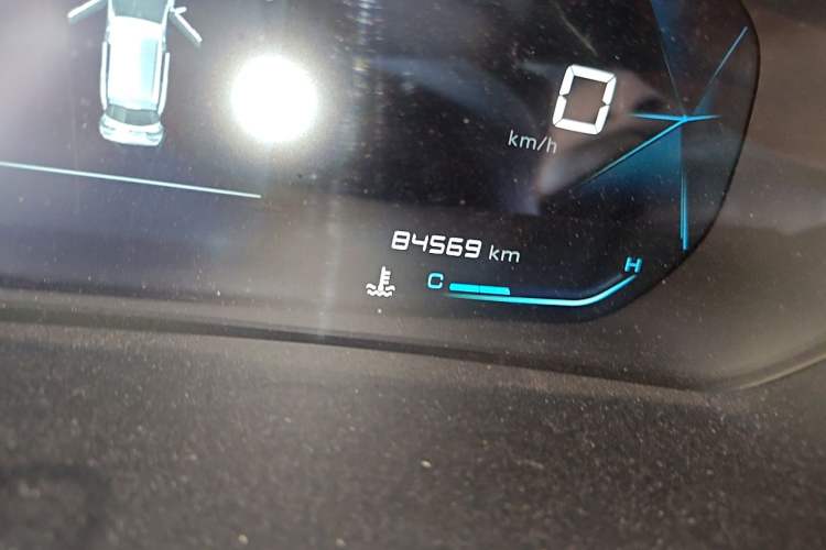 Used Baojun 530 2020 1.5T Manual Comfort Version 7 Seats Odometer Close Up