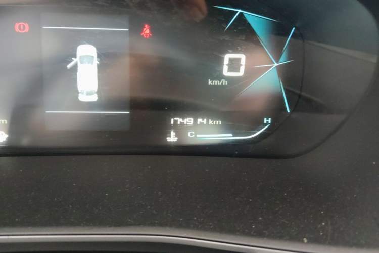 Used Baojun 530 2020 1.5T Manual Comfort Version 5 Seats Odometer Close Up