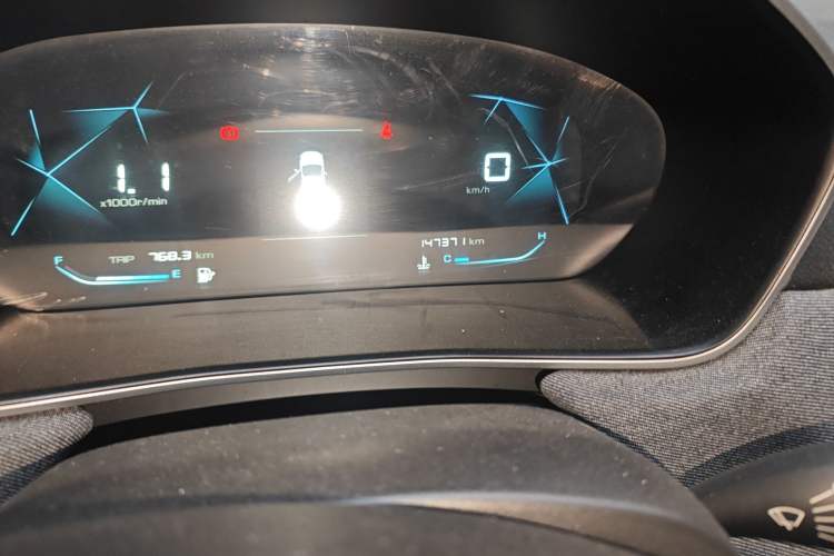 Used Baojun 530 2020 1.5T Manual Comfort Version 5 Seats Odometer Close Up